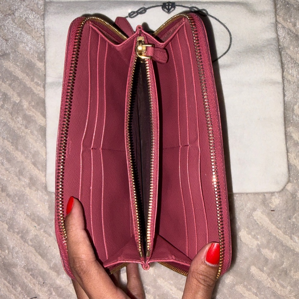 VGUC Prada Pink Saffiano Leather Wallet - Picture 5 of 5